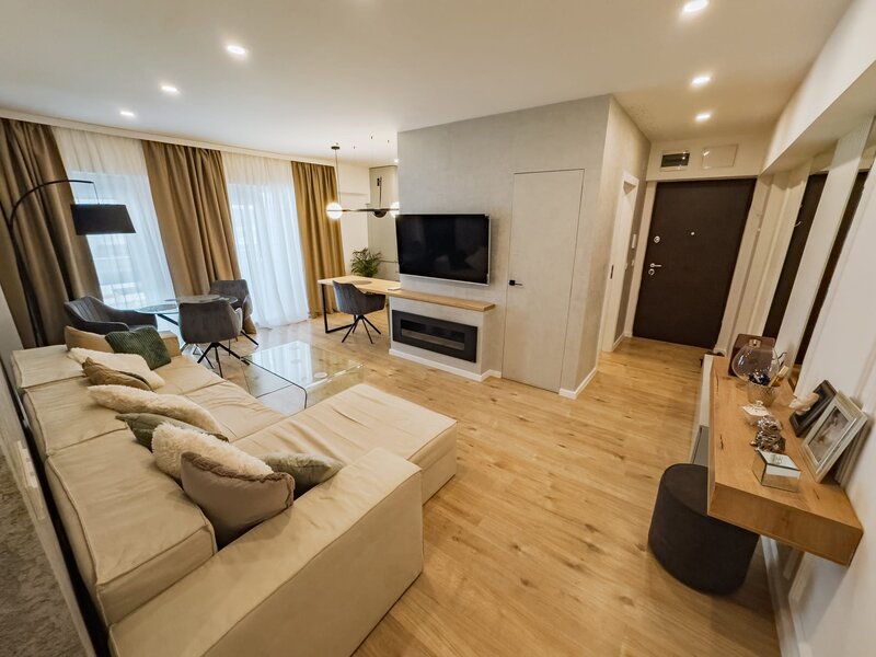 Aviatiei- Barbu Vacarescu, 3 camere mobilat/utilat lux, Comision 0%