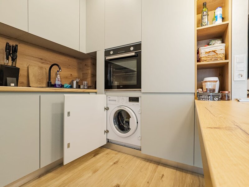 Aviatiei- Barbu Vacarescu, 3 camere mobilat/utilat lux, Comision 0%